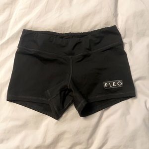 Fleo shorts - small single lined 3.25 black